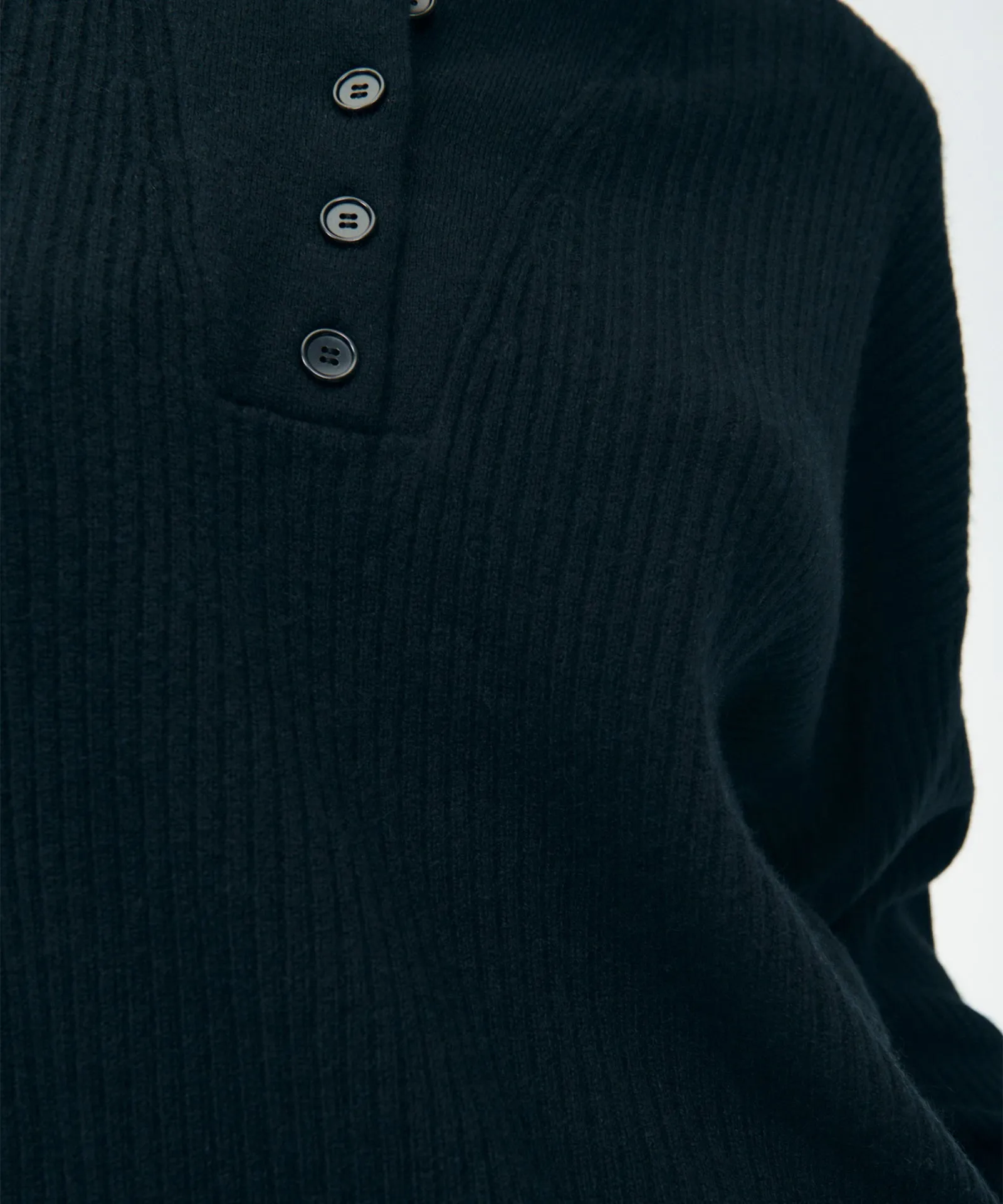 Recycled Cashmere Ribbed Henley