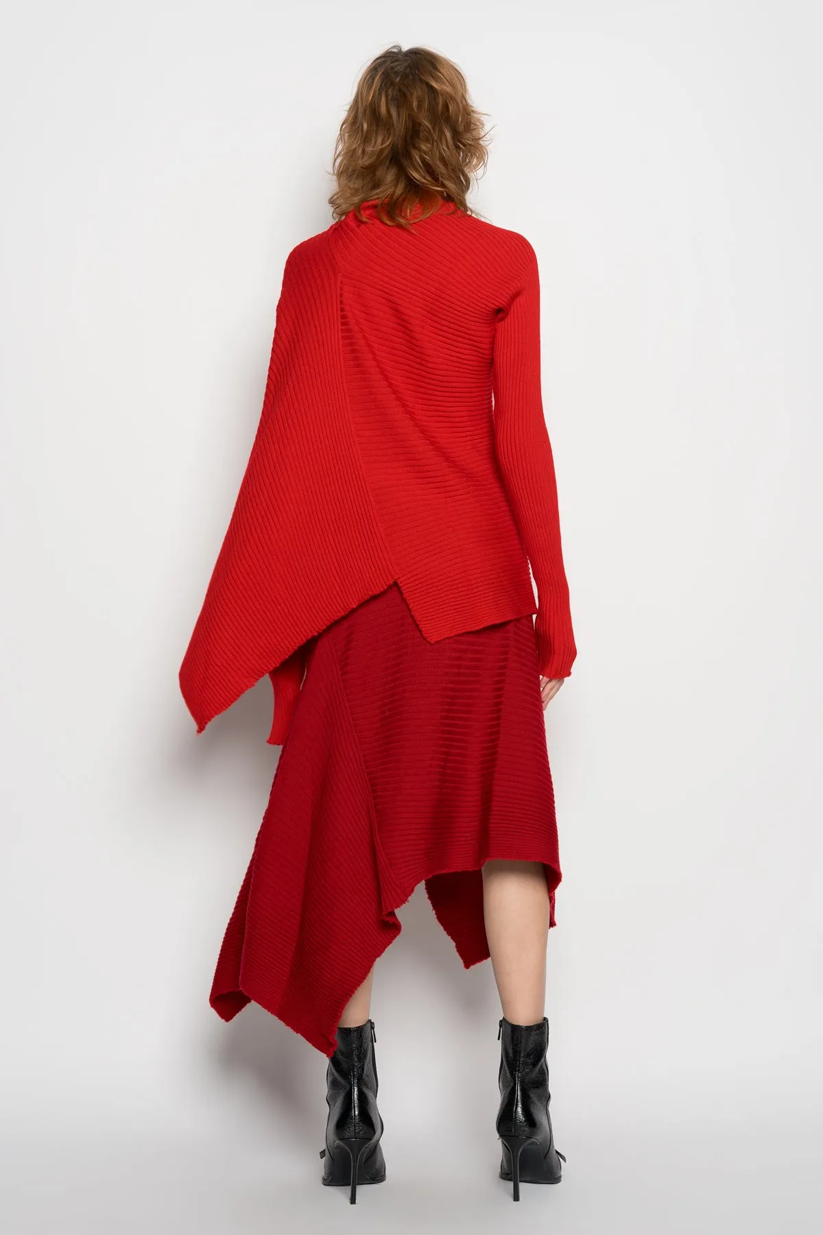 RED DRAPED JUMPER IN MERINO KNIT